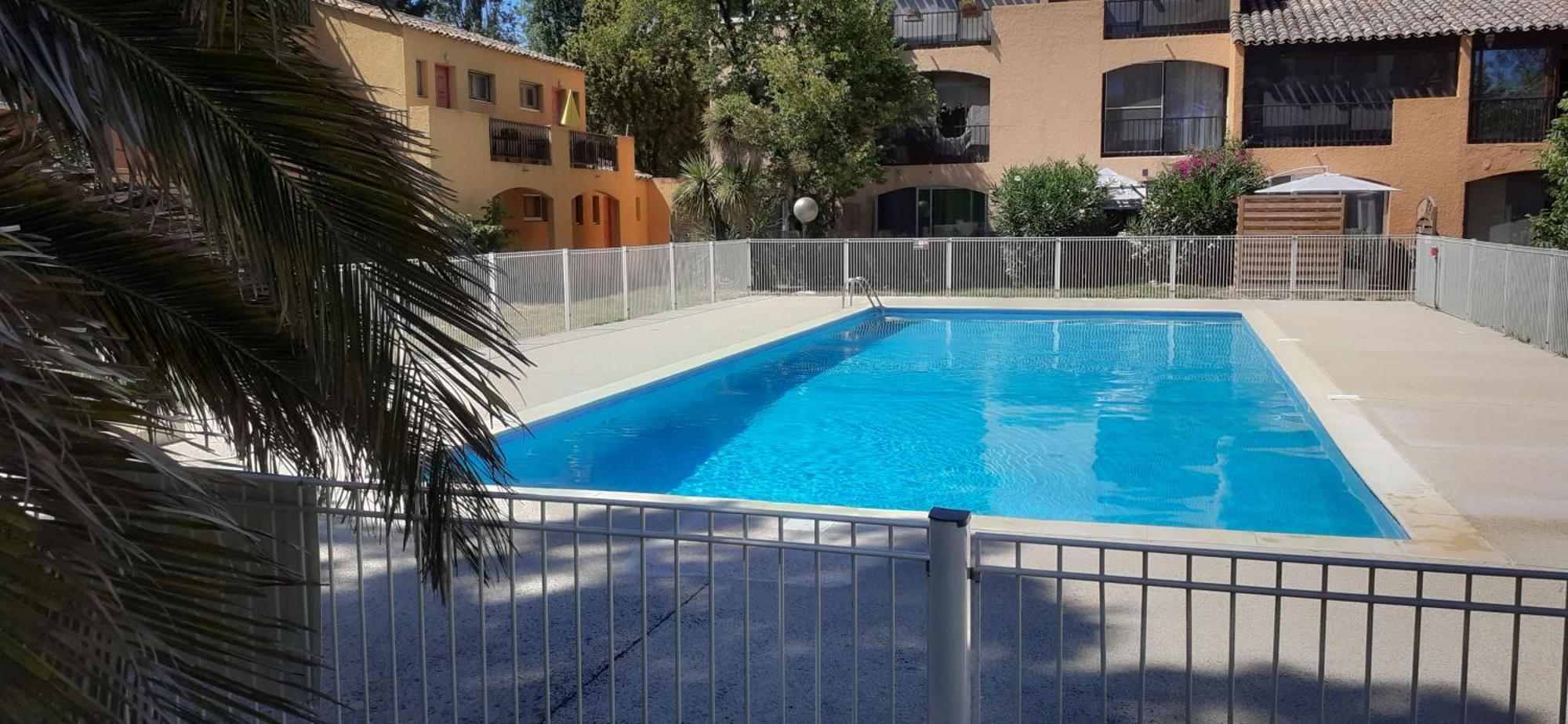 Apartment 24 M2 - Hameaux De Camargue - Village 9 - 13200 *